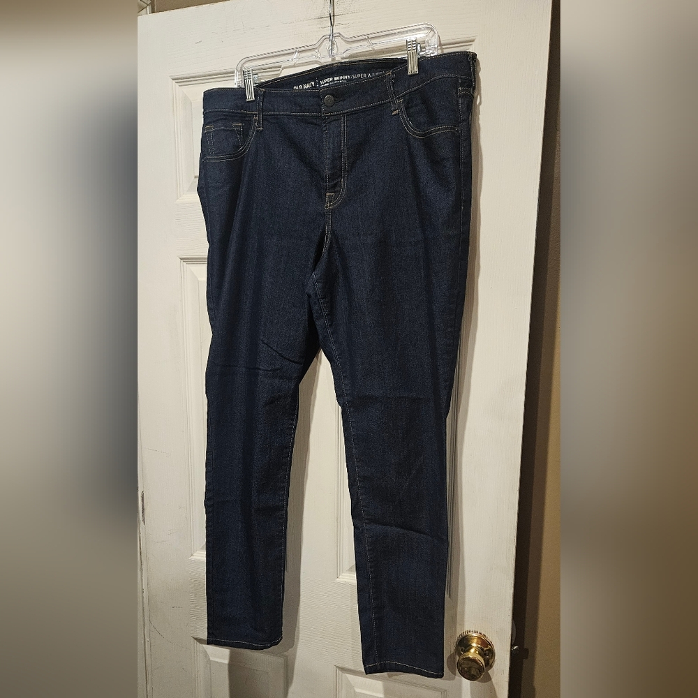 OLD NAVY SUPER SKINNY JEANS